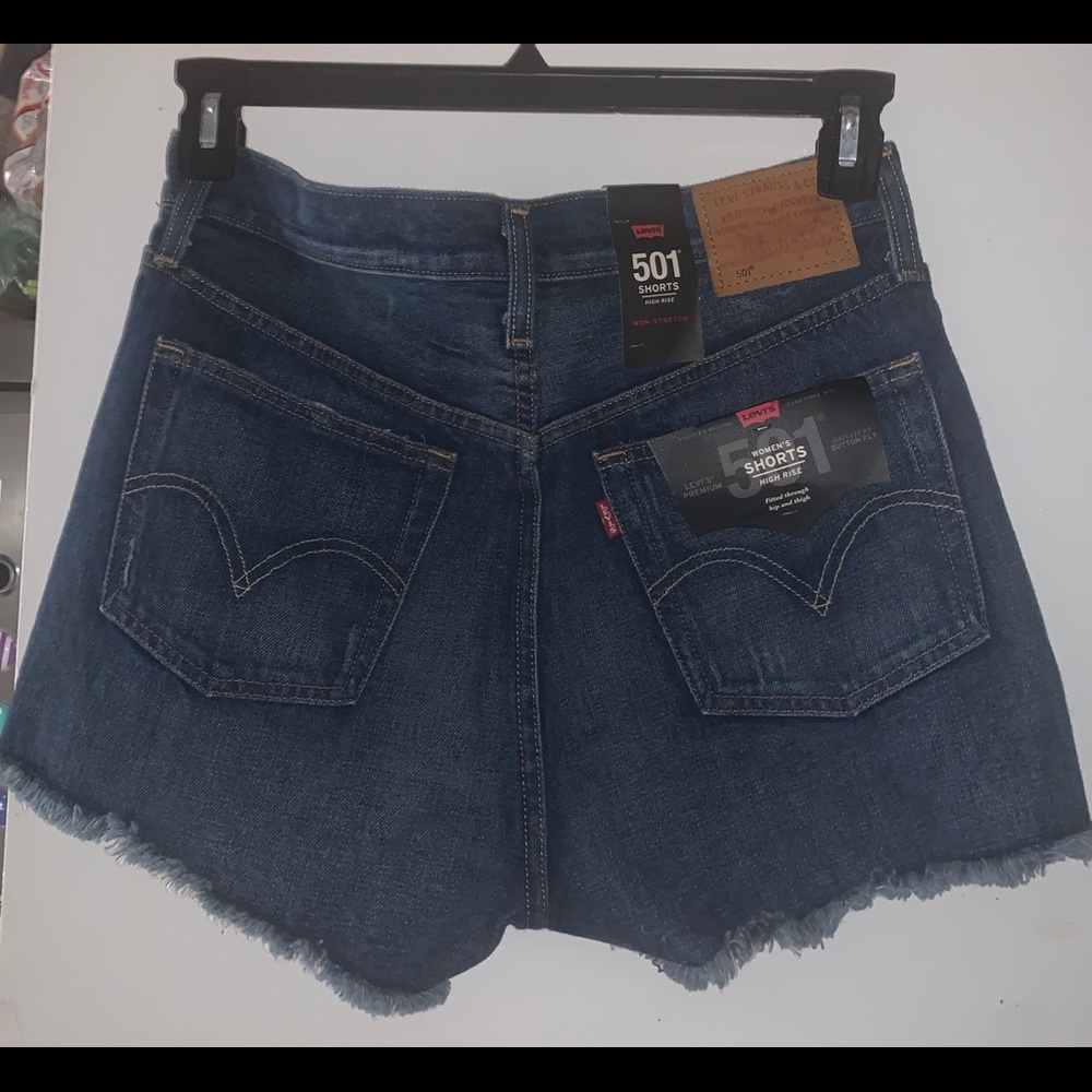 Levi denim shorts - Picture 3 of 3